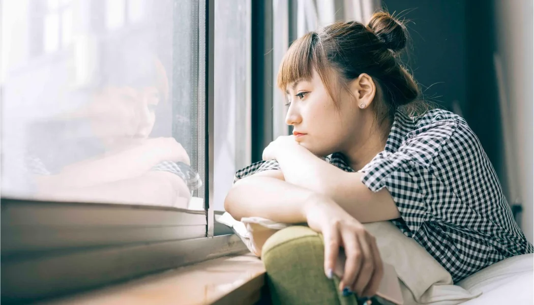 The Lonely College Lifestyle: New Study Reveals the Connection Between Loneliness and Unhealthy Habits - SciTechDaily