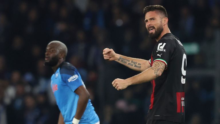 Milan&#39;s Olivier Giroud celebrates scoring their side&#39;s winner against Napoli