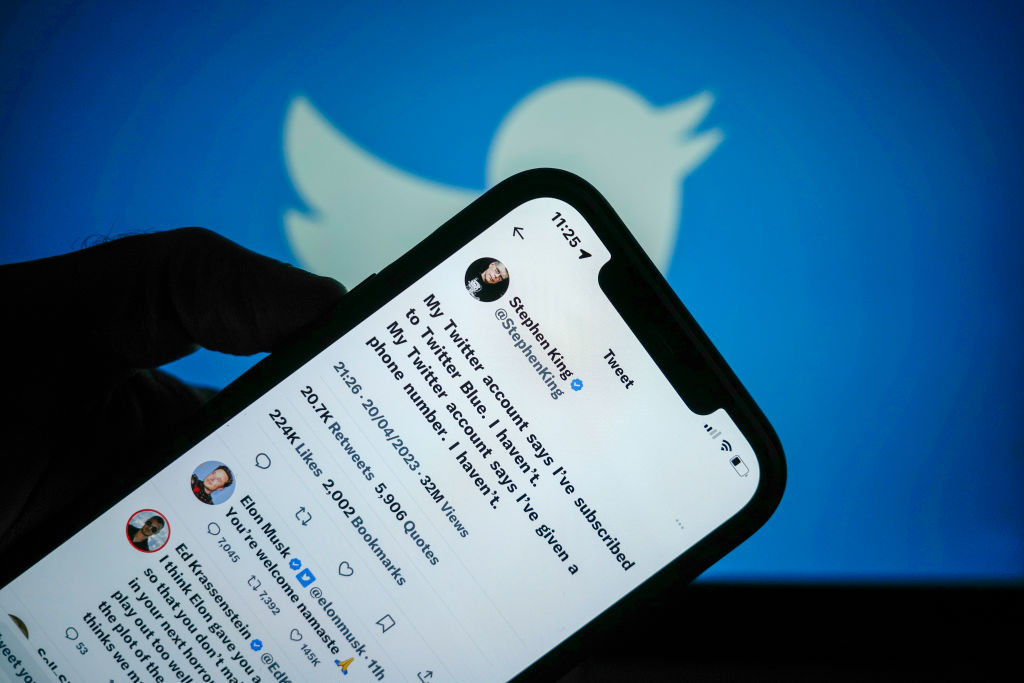 Twitter Removes Large Number Of Blue Verification Checks