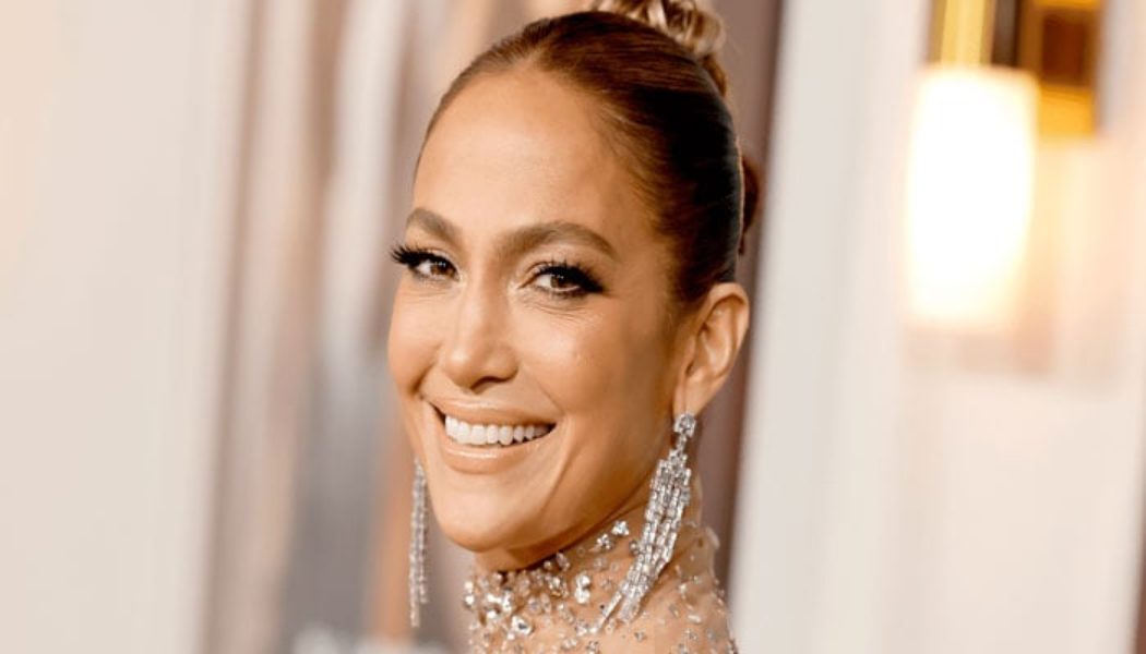 Jennifer Lopez talks on basics of healthy lifestyle, self-care - Geo News