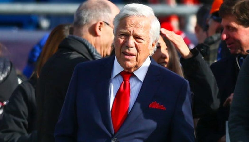 Robert Kraft, Southampton officials battling over elevator in Patriots owner's $43 million mansion - Fox News