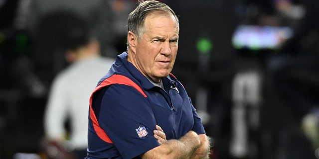 Bill Belichick arms crossed