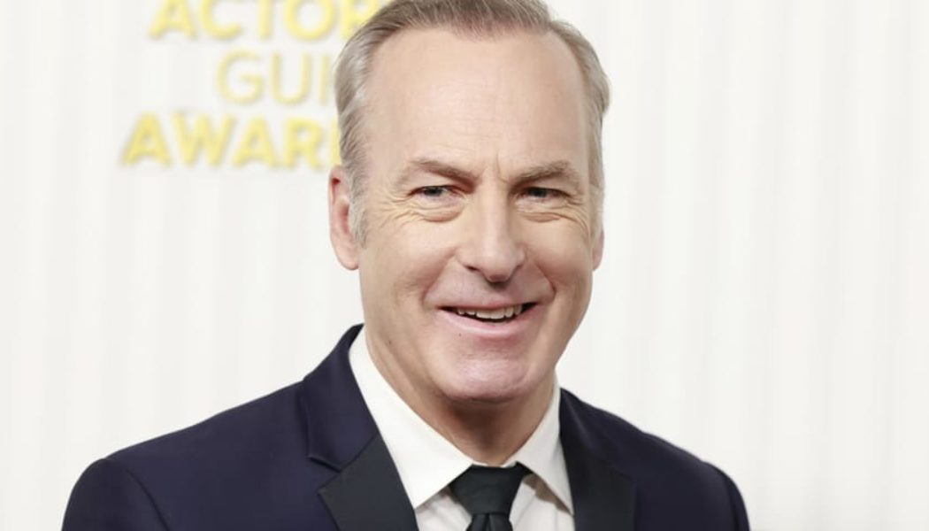 Bob Odenkirk Joins Cast of 'The Bear' Season 2