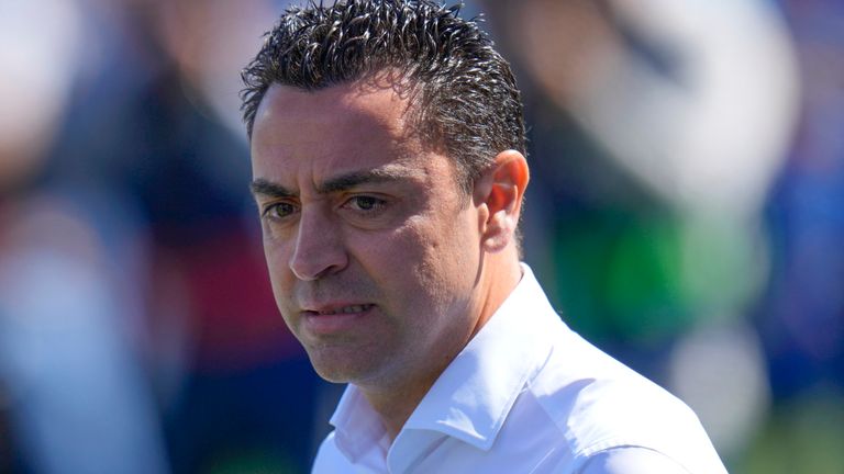 Barcelona&#39;s head coach Xavi Hernandez attends the Spanish La Liga soccer match between Getafe and FC Barcelona at the Coliseum Alfonso Perez stadium in Getafe, Spain, Sunday, April 16, 2023. (AP Photo/Manu Fernandez)