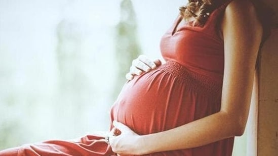 Staying active, losing weight before conceiving and consuming a healthy diet can reduce the chances of gestational diabetes(Shutterstock)