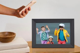 Mother’s Day Gift Guide: The Best Digital Photo Frames For Displaying Travel Pictures - Forbes