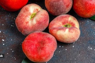 Nutrition alert: One peach (150 grams) contains…