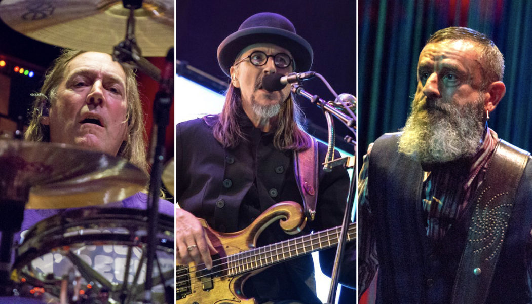 Primus Joined by Tool Members for “Ænema” and More at Los Angeles Benefit Show: Watch [Updated]