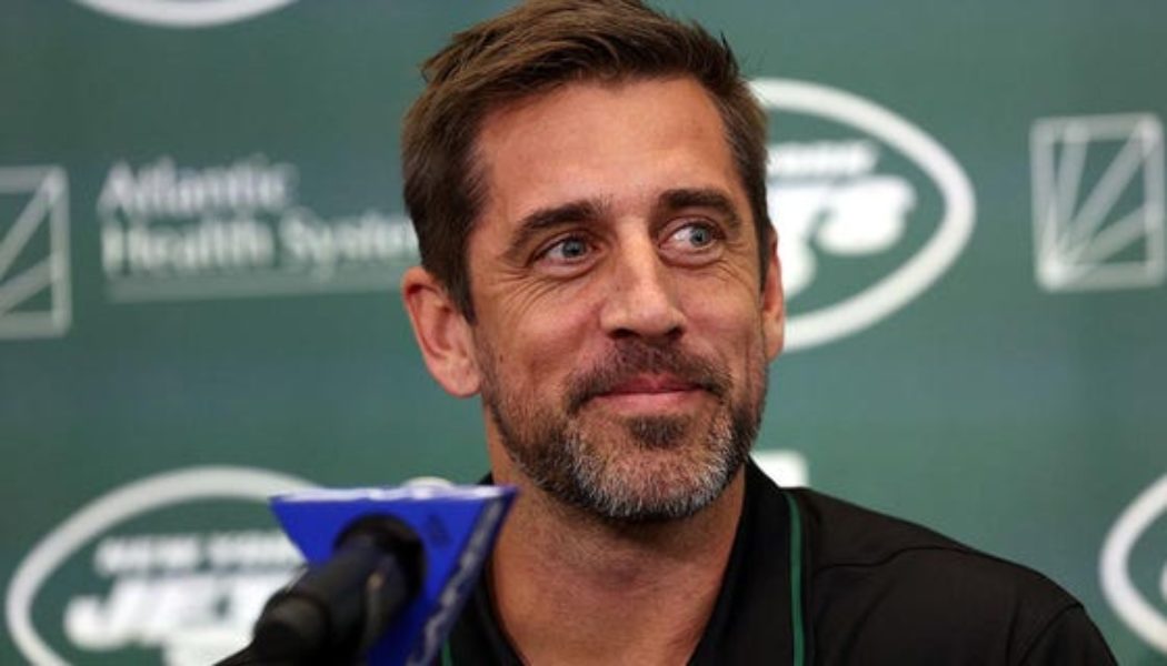 Aaron Rodgers calls for acceptance of psychedelics, says 'hundreds' of players have asked him about ayahuasca