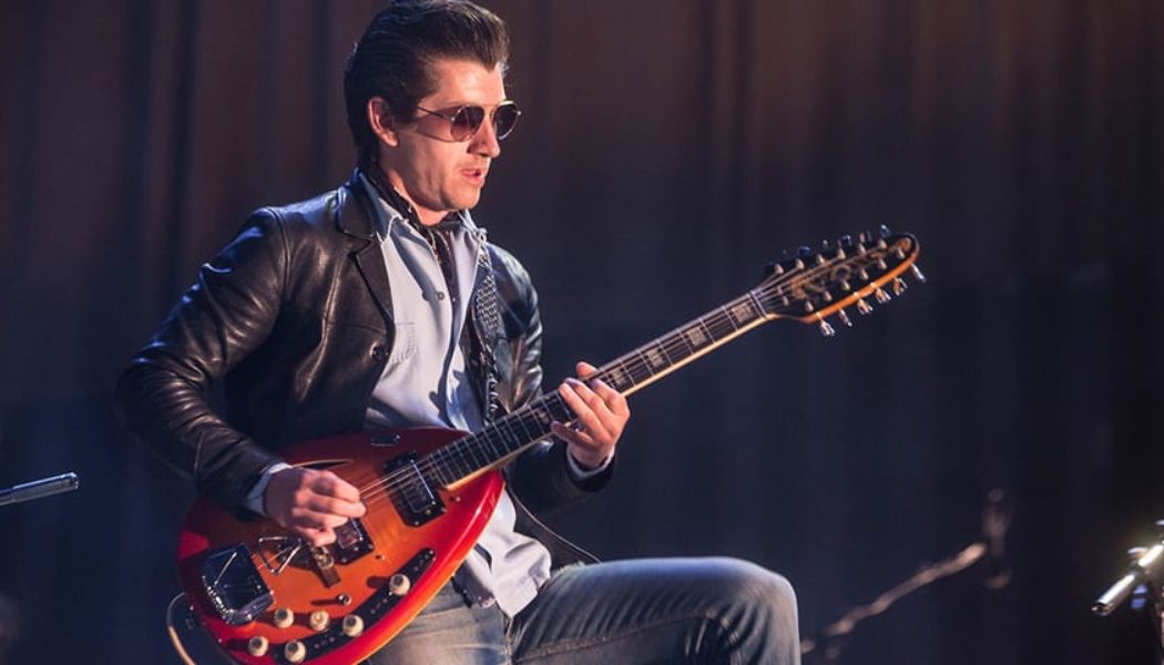 Arctic Monkeys Begin UK Tour With First 'Mardy Bum' Performance In 10 Years