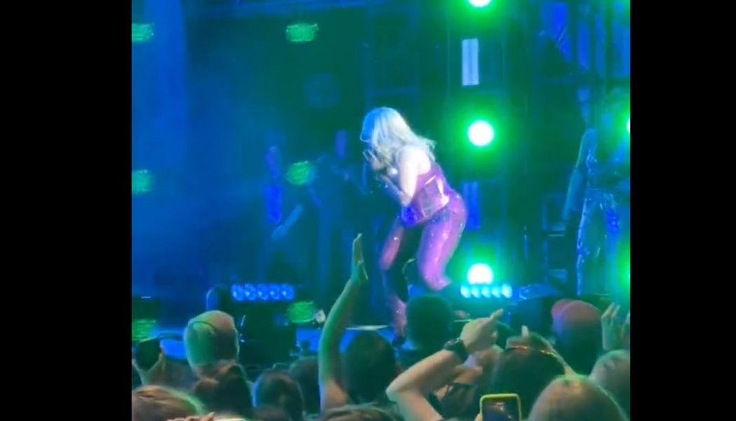 Bebe Rexha struck in face by phone during concert in New York