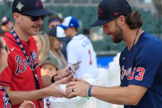 Braves designate Charlie Culberson for assignment before dad was set to throw out first pitch