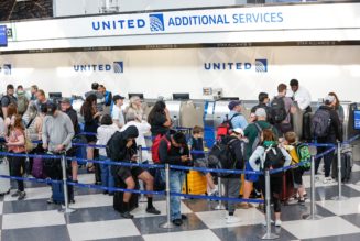 Flight disruptions continue on peak July Fourth travel day, with United faring the worst