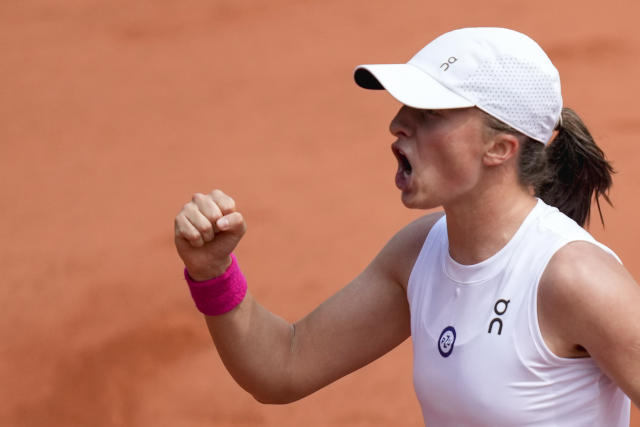 Iga &#x00015a;wi&#x000105;tek once again proved she&#39;s the best women&#39;s player in the game with another French Open title. (AP Photo/Thibault Camus)