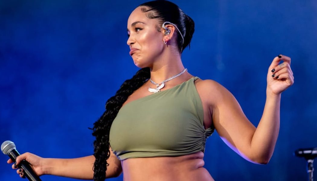 Jorja Smith and Nia Archives Call All Junglists With "Little Things" Remix