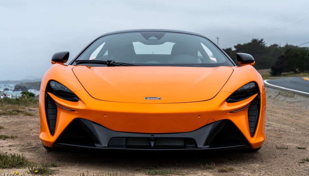 The 2023 McLaren Artura: a 3-Second Supercar but Make It "Everyday"