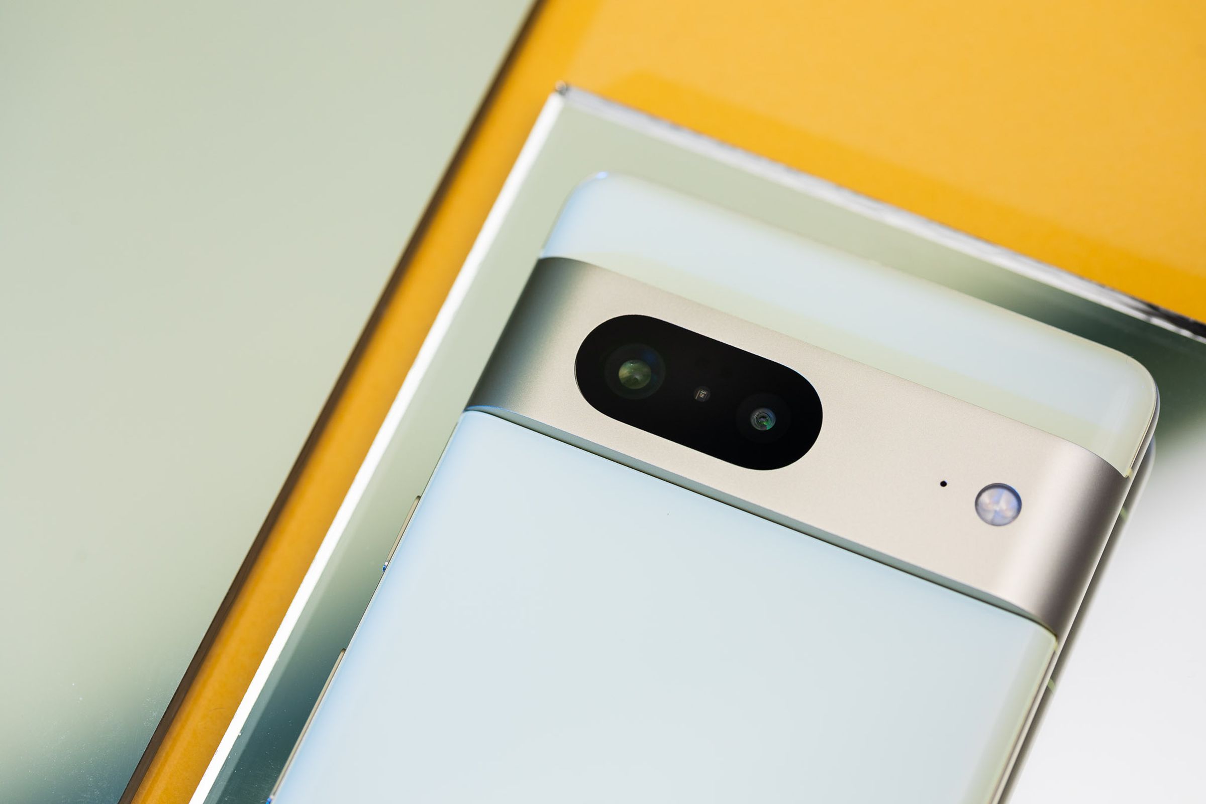 Photo of the Google Pixel 7 camera bump