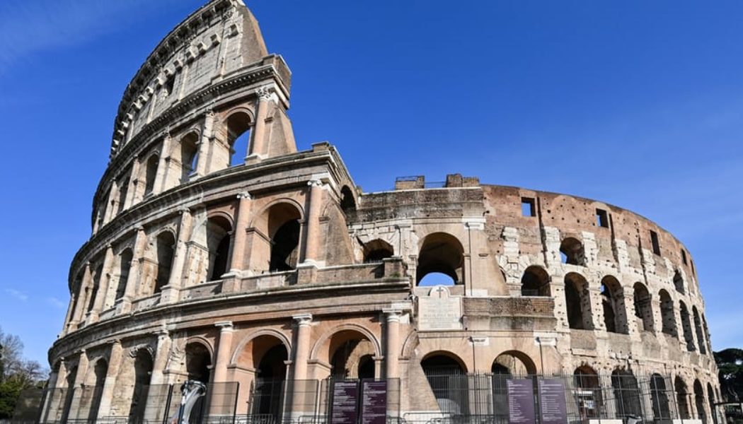 Tourist Vandalizes Wall of Roman Colosseum