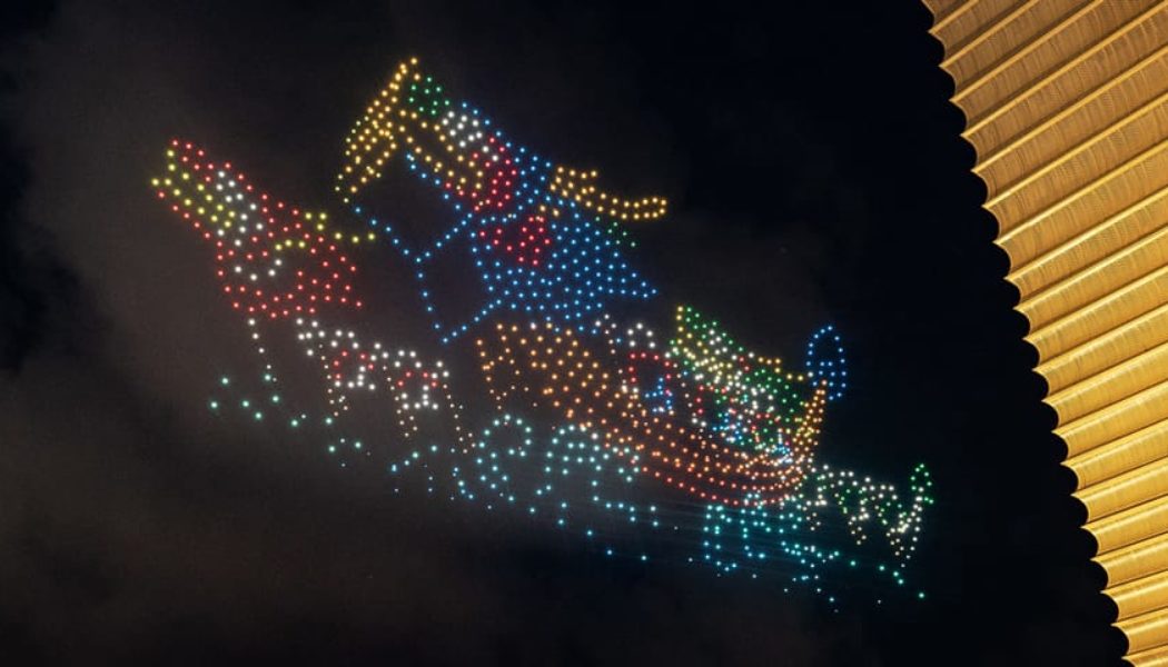 Watch 1,500 Drones Paint the Skies For Dragon Boat Festival