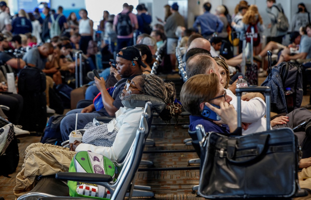 Flyers stranded at Ronald Reagan National Airport in DC.