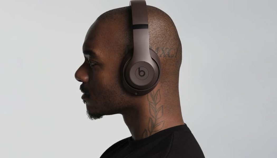 Beats Introduces Studio Pro Headphones