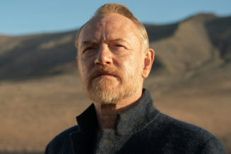 Jared Harris Reveals the Mind-Bending Magic Tricks of Foundation