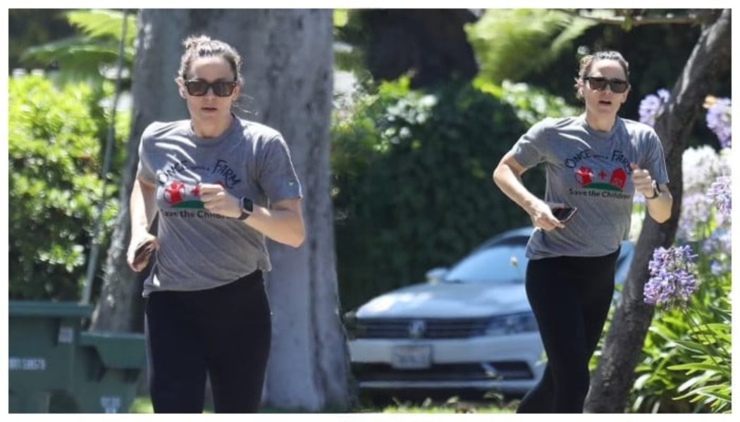 Jennifer Garner maintains healthy lifestyle as she steps out for spot of exercise