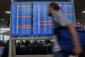 New warning issued for rebooking air travel after delays, cancellations