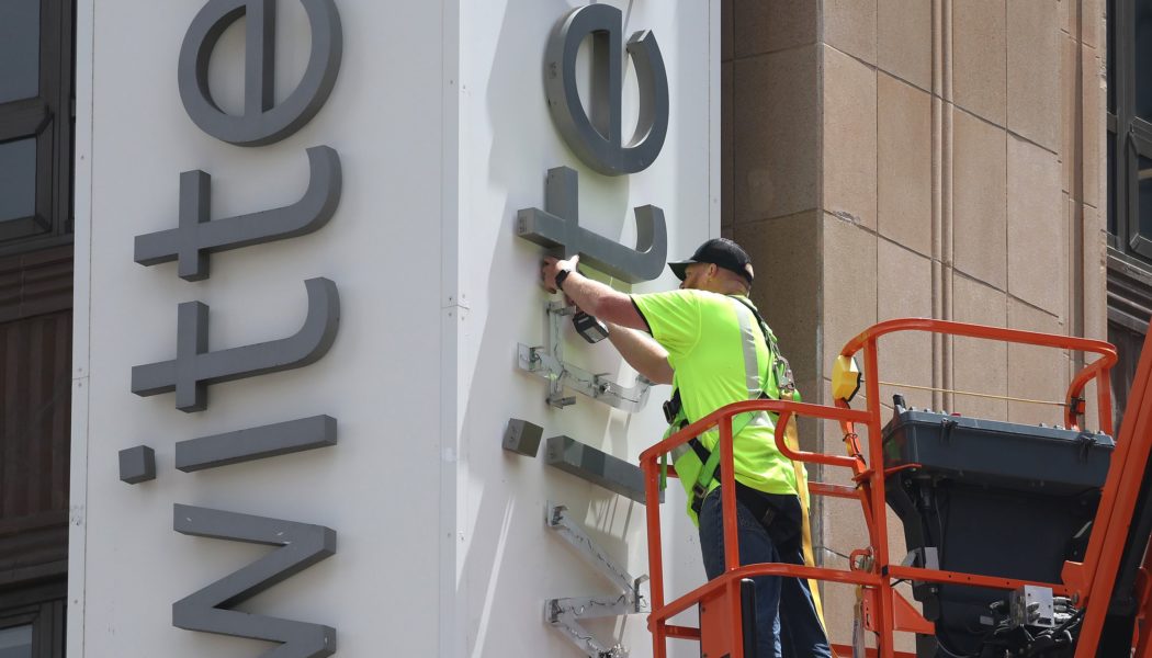 Twitter removed half its HQ sign — then the police arrived