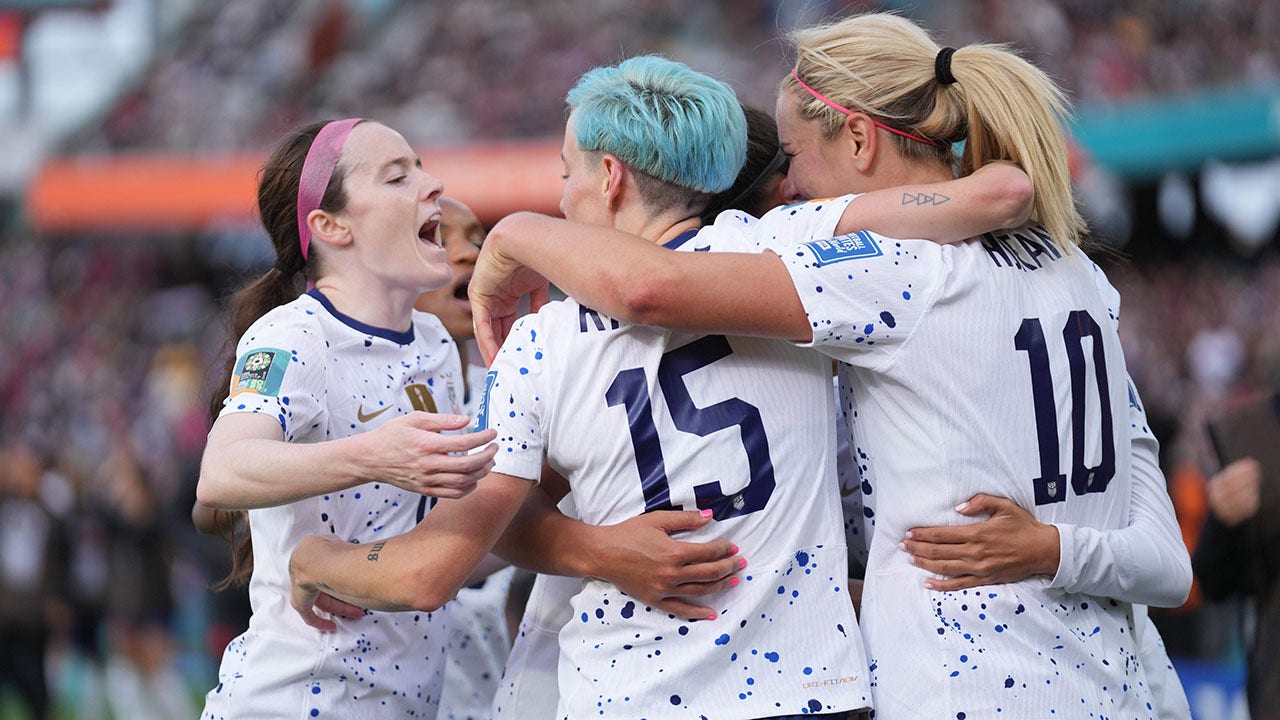 USWNT celebrates goal