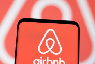 Airbnb forecasts Q3 revenue above estimates on rebound in international travel