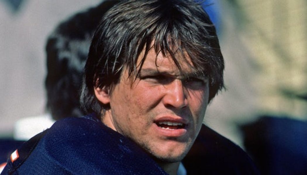 Bears great Steve McMichael admitted to ICU with sepsis and pneumonia