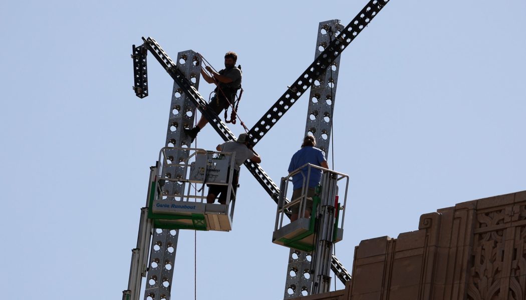 Elon Musk’s extravagant “X” sign atop the former Twitter HQ has been dismantled