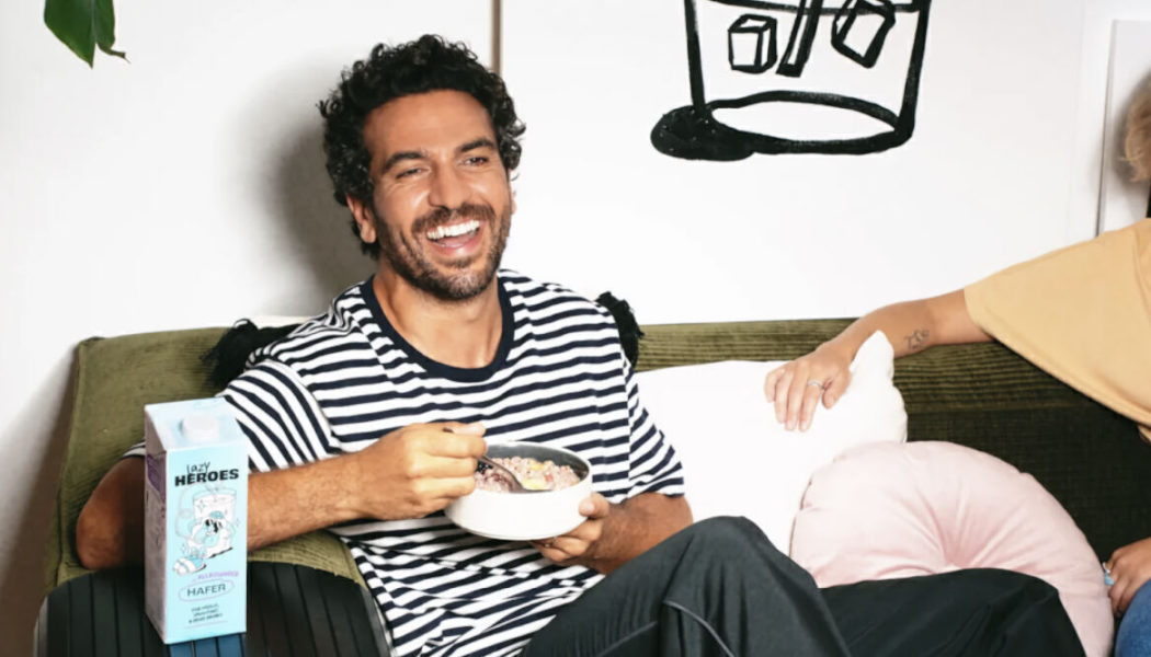 Elyas M'Barek gründet Lifestyle-Marke "Lazy Heroes" | W&V