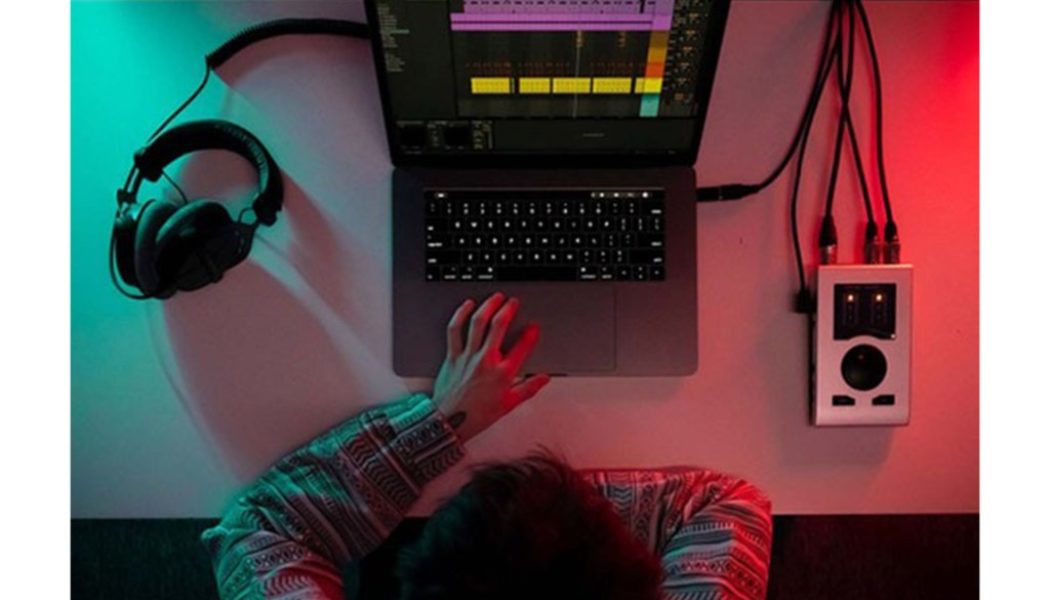 Learn from the pros in this $60 Ableton musician training hub