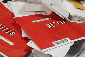 Netflix Is Randomly Sending Up to 10 Extra DVDs by Mail to Subscribers