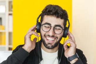 Neuroscientist: 3 tips for finding songs that give your brain a physiological and emotional boost