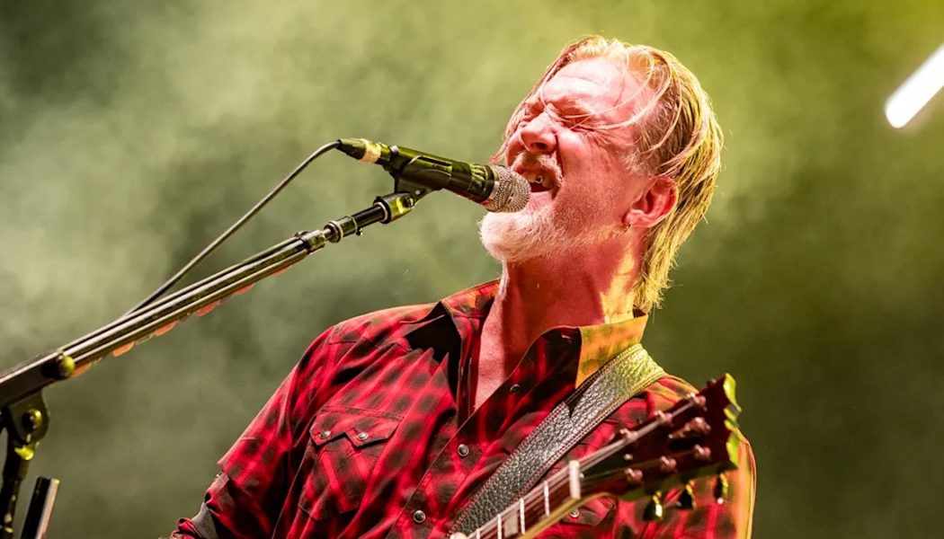 Queens of the Stone Age kick off first North American tour in five years: Photos, Video, Setlist