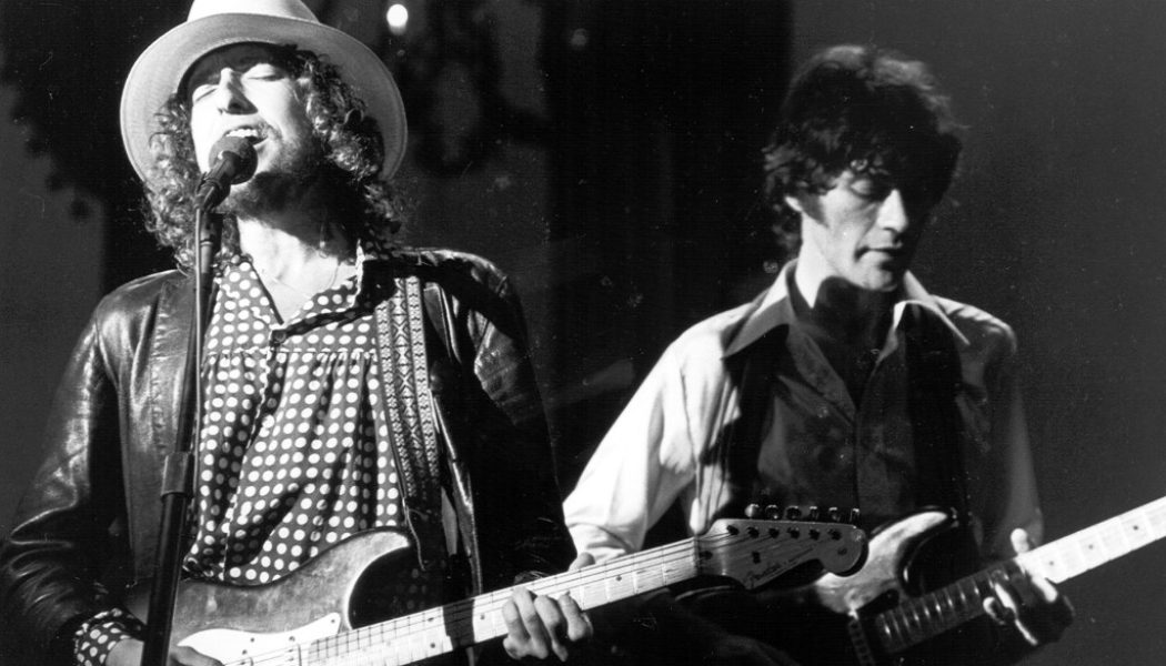 Robbie Robertson, Master Storyteller Who Led the Band, Dead at 80