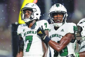 Swan, Vanderbilt hold off Rainbow Warriors 35-28