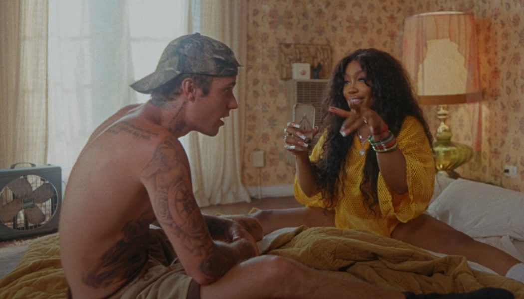 SZA and Justin Bieber fail at romance in "Snooze" video: Watch