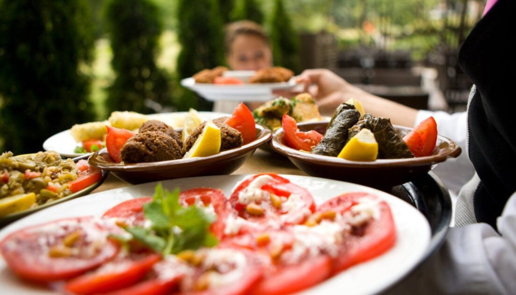 Adopting Mediterranean lifestyle lowers risk of cancer mortality by 28%