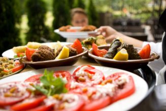 Adopting Mediterranean lifestyle lowers risk of cancer mortality by 28%