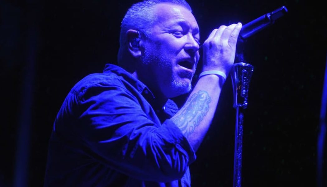 Former Smash Mouth Frontman Steve Harwell Dies at 56