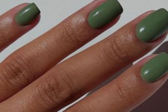 I'm Calling It: This Shade of Green Is Autumn's Most-Elevated Nail Trend