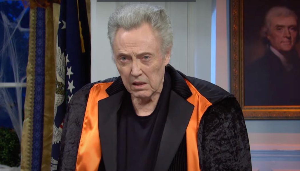 Christopher Walken makes surprise SNL appearance as "Papa Pumpkin"