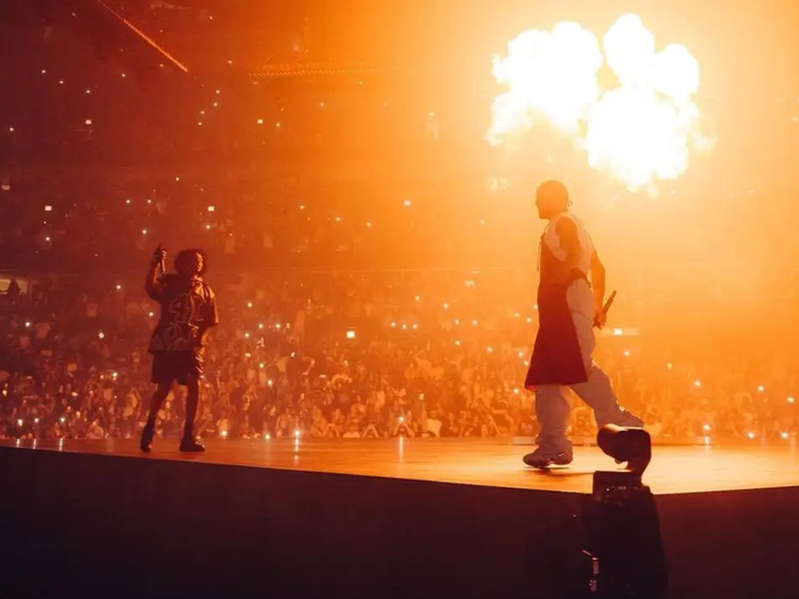 Drake's 'It's All A Blur' Tour