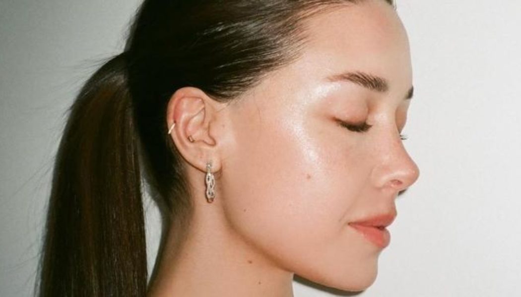 From Dark Circles to Breakouts, This Is How to Apply Concealer Like a Pro