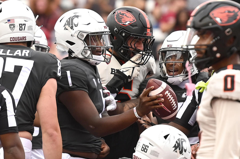 Washington State and Oregon State met in Pullman earlier this season. The Cougars won 38-35. (James Snook-USA TODAY Sports)