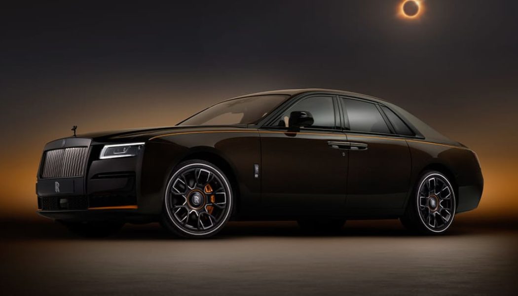 Rolls-Royce Unveils the Black Badge Ghost Ékleipsis